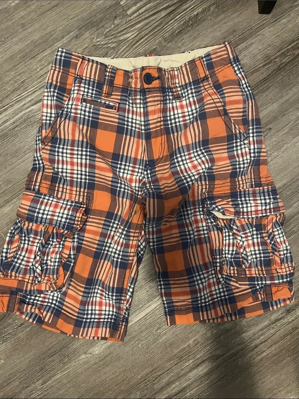 GAP plaid cargo